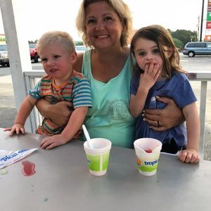 Meet your Posher, Valarie